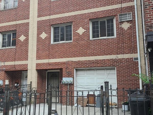 404 E 21st Street , Brooklyn, NY 11226