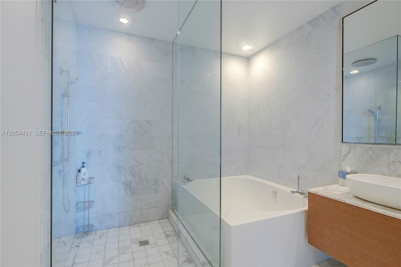 10203 Collins Ave, Unit 1502, Bal Harbour, FL 33154 Photo