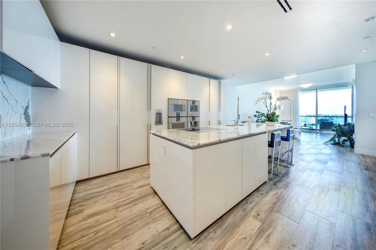 10203 Collins Ave, Unit 1502, Bal Harbour, FL 33154 Photo