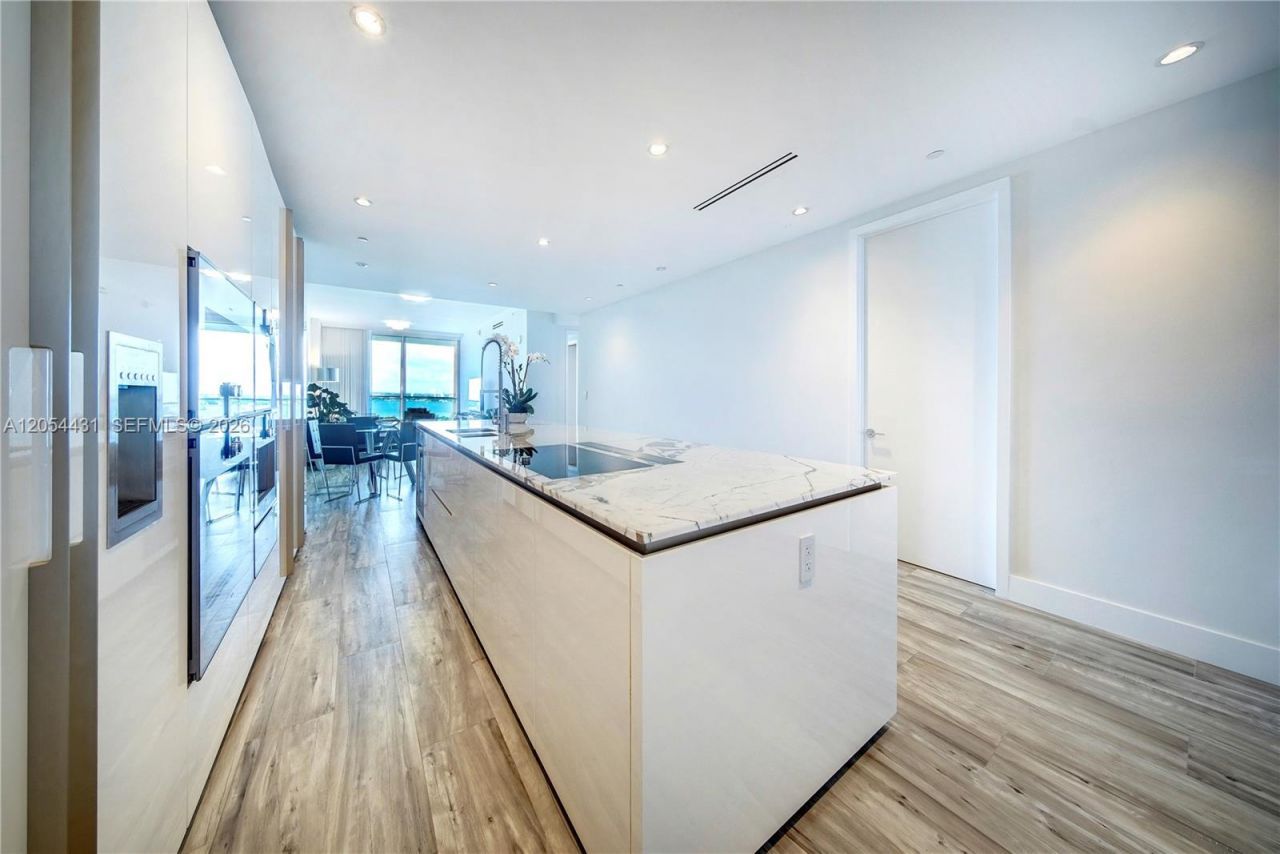 10203 Collins Ave, Unit 1502, Bal Harbour, FL 33154 Photo