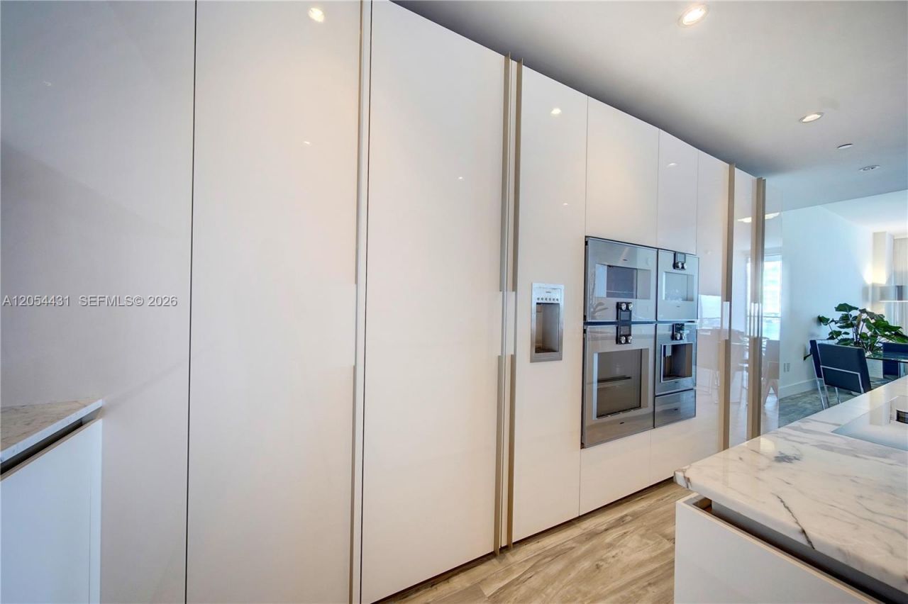 10203 Collins Ave, Unit 1502, Bal Harbour, FL 33154 Photo