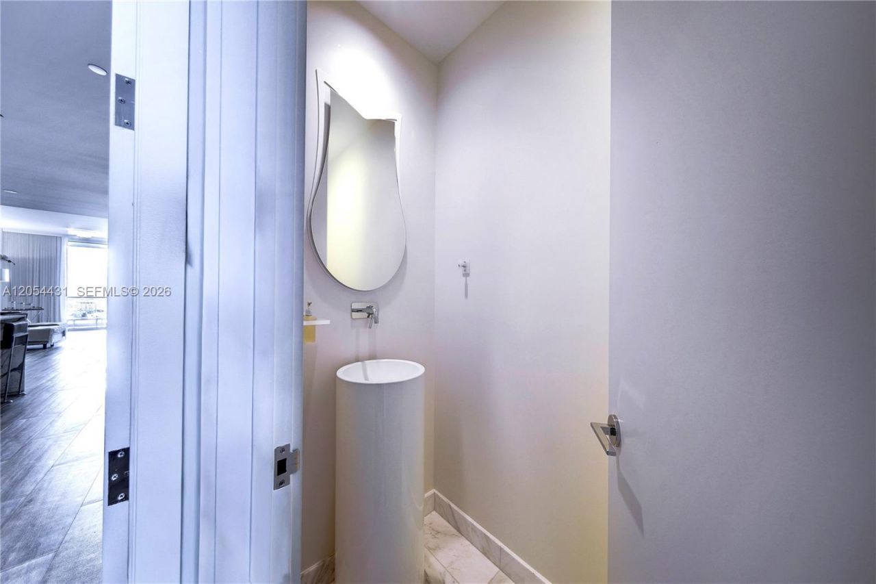 10203 Collins Ave, Unit 1502, Bal Harbour, FL 33154 Photo