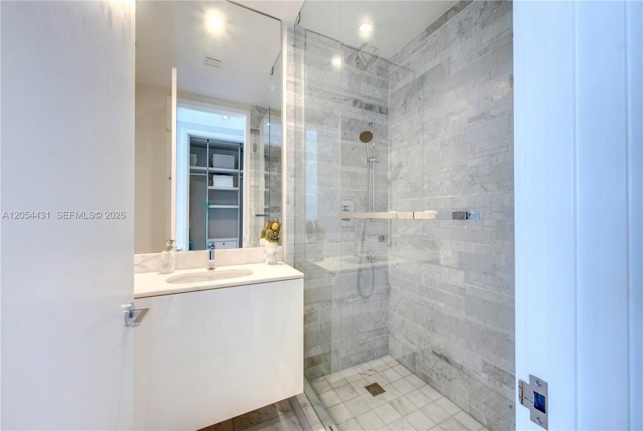 10203 Collins Ave, Unit 1502, Bal Harbour, FL 33154 Photo