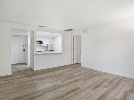947 Fulton Ave #522, Unit 522, Sacramento, CA 95825 Photo
