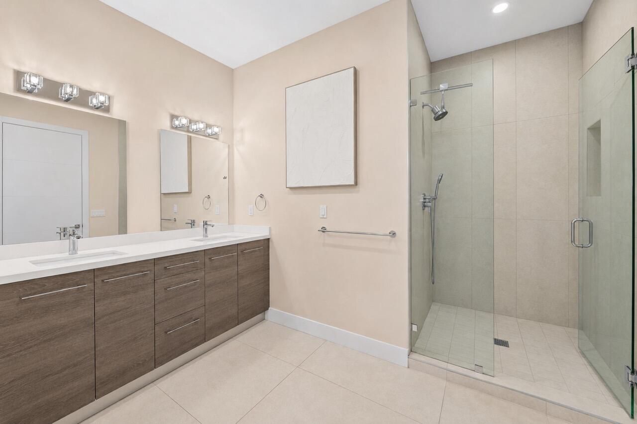 3090 SW 17th Street, Miami, FL 33145 Photo