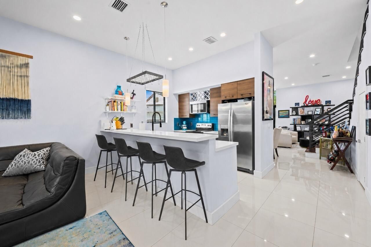 3090 SW 17th Street, Miami, FL 33145 Photo