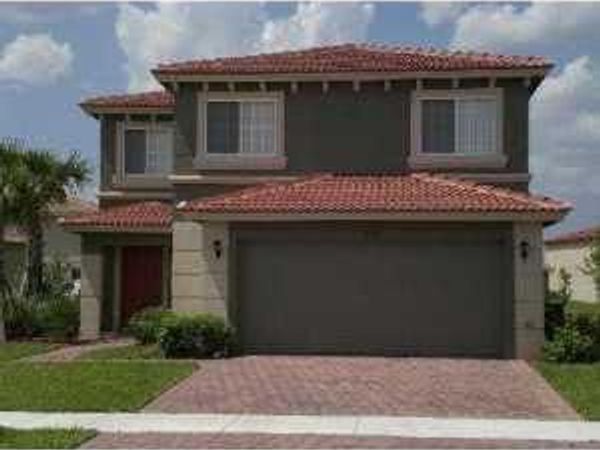 2072 SW Newport Isles Boulevard, Port St. Lucie, FL 34953