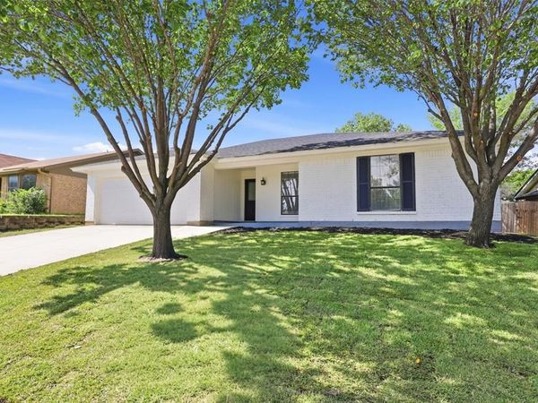 6461 Westridge Drive, Watauga, TX 76148