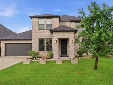 10120 Lakemont Drive, Fort Worth, TX 76131