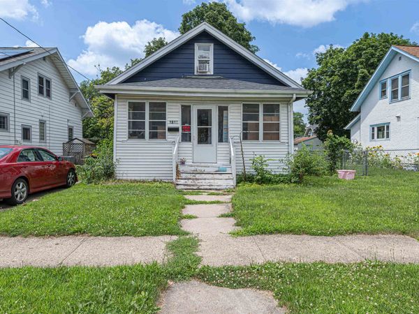 1816 Latham Street, ROCKFORD, IL 61103