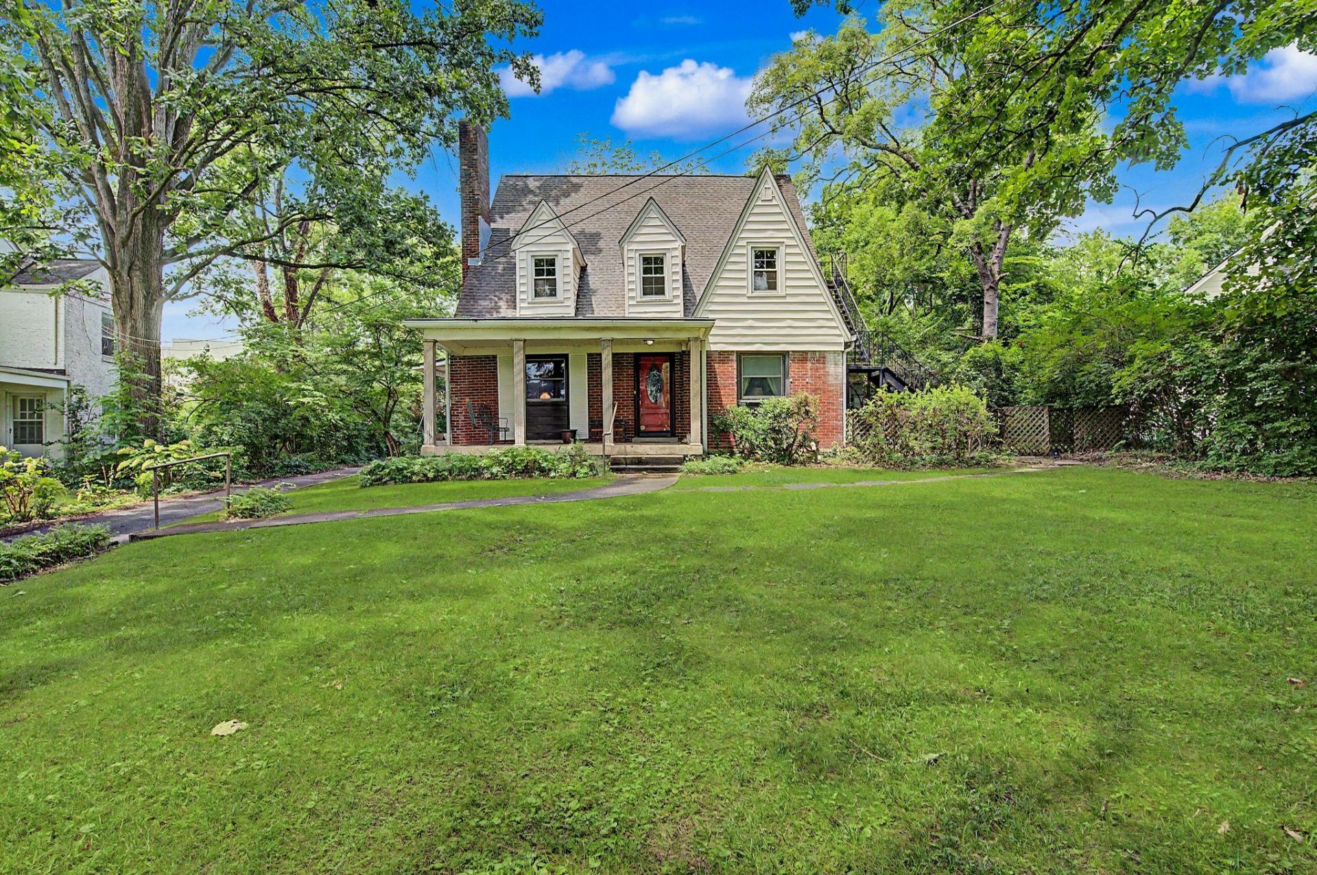 1718 Green Hills Dr, Nashville, TN 37215 Main Photo