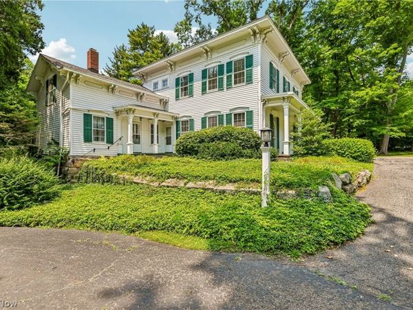 9640 Darrow Road , Twinsburg, OH 44087