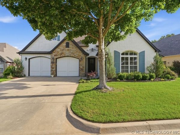 7832 E Galveston Street, Broken Arrow, OK 74014
