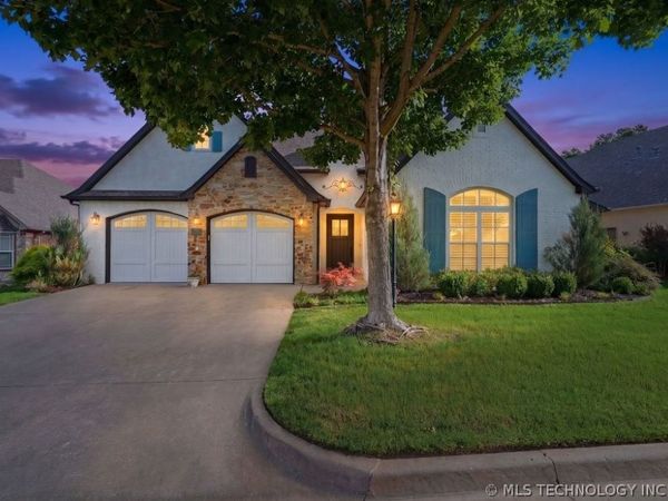 7832 E Galveston Street , Broken Arrow, OK 74014