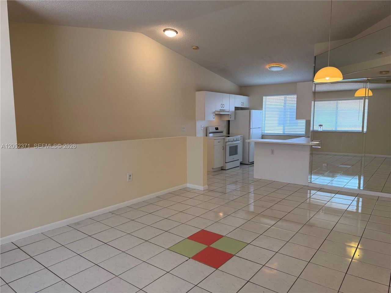 8019 Lake Dr, Unit 202, Doral, FL 33166 Photo