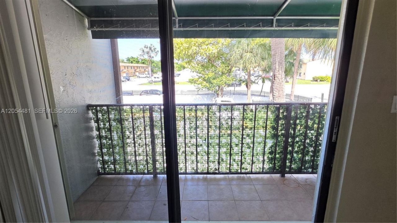 7429 SW 152nd Ave, Unit 13-201, Miami, FL 33193 Photo