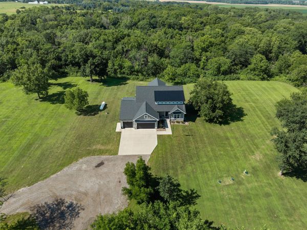 8656 NE 102nd Avenue, Bondurant, IA 50035