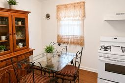 124 Emily Road photo 4