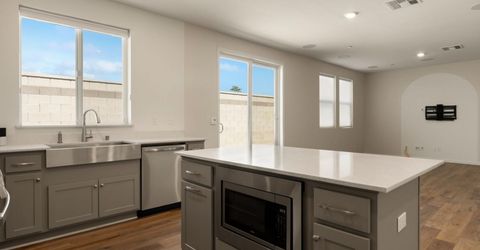 727 Crow Creek Cir, Galt, CA 95632 Photo