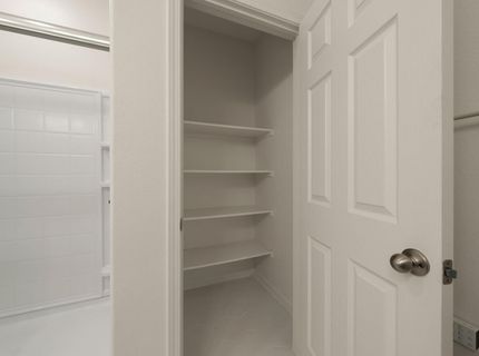 727 Crow Creek Cir, Galt, CA 95632 Photo