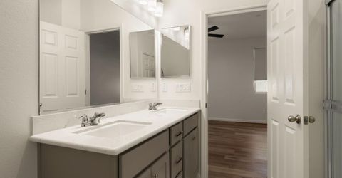 727 Crow Creek Cir, Galt, CA 95632 Photo