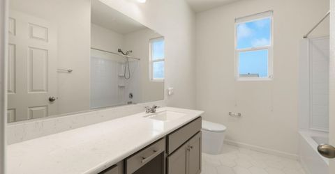 727 Crow Creek Cir, Galt, CA 95632 Photo