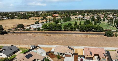 727 Crow Creek Cir, Galt, CA 95632 Photo