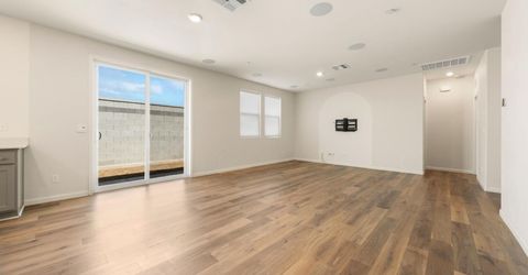 727 Crow Creek Cir, Galt, CA 95632 Photo
