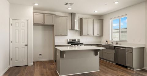727 Crow Creek Cir, Galt, CA 95632 Photo