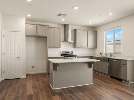 727 Crow Creek Cir, Galt, CA 95632 Photo