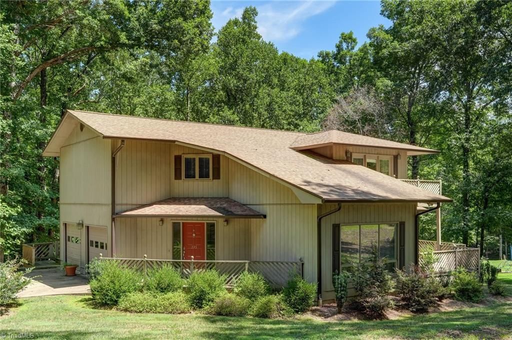 335 Deerwood Lane, Stoneville, NC 27048 Main Photo