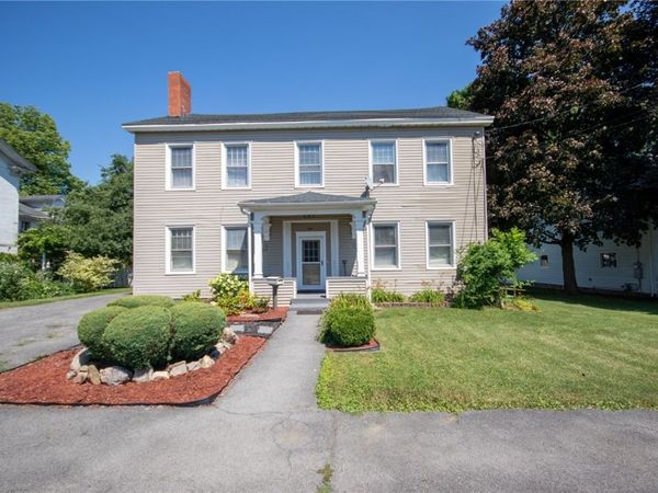 8 Phelps Street, Lyons, NY 14489