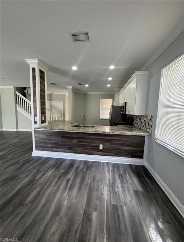 7614 Bristol Cir , Naples, FL 34120 Photo