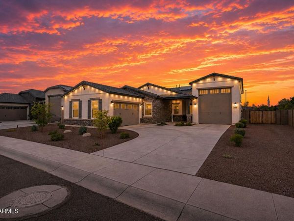 17164 W ROYAL PALM Road, Waddell, AZ 85355