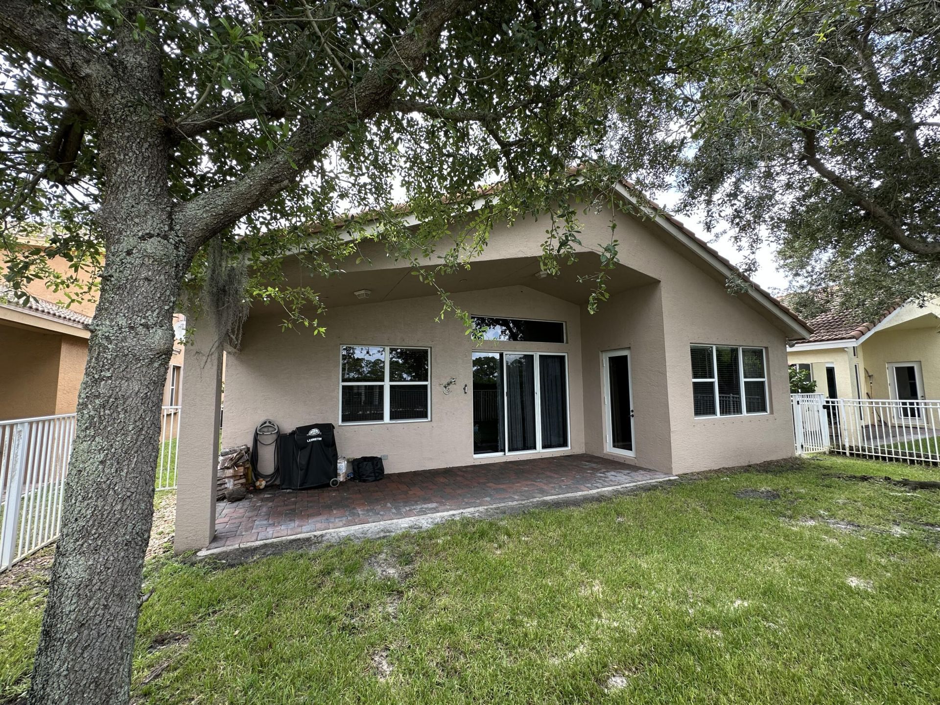 4886 SE Askew Avenue, Stuart, FL 34997 Photo