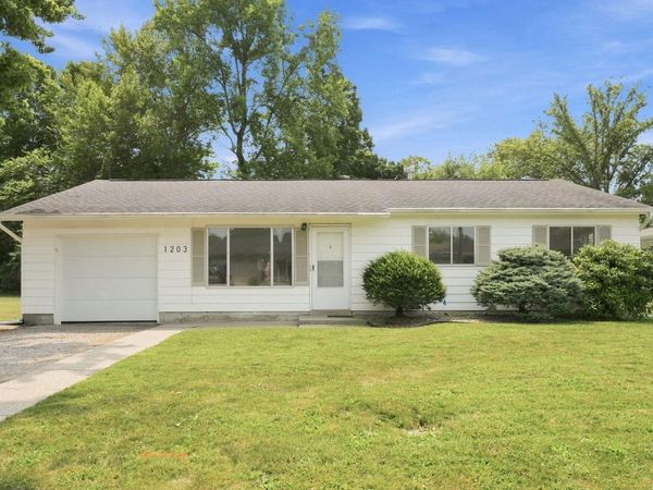 1203 Superior Drive, Auburn, IN 46706