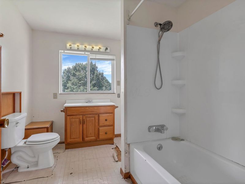 8818 National Road SE, Thornville, OH 43076 Photo 10