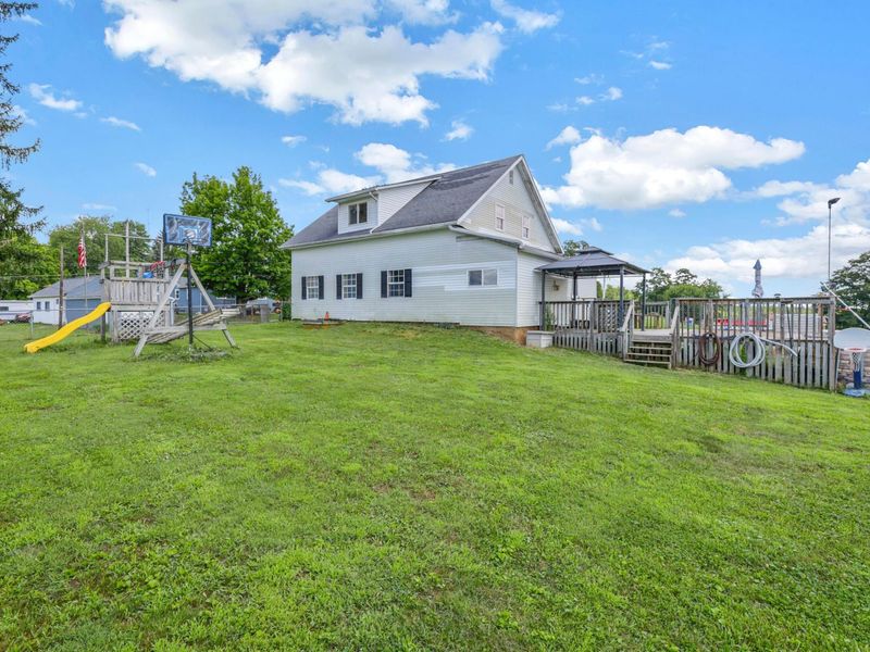 8818 National Road SE, Thornville, OH 43076 Photo 17