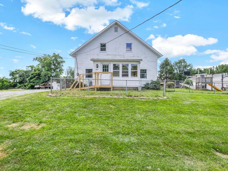 8818 National Road SE, Thornville, OH 43076 Photo 2