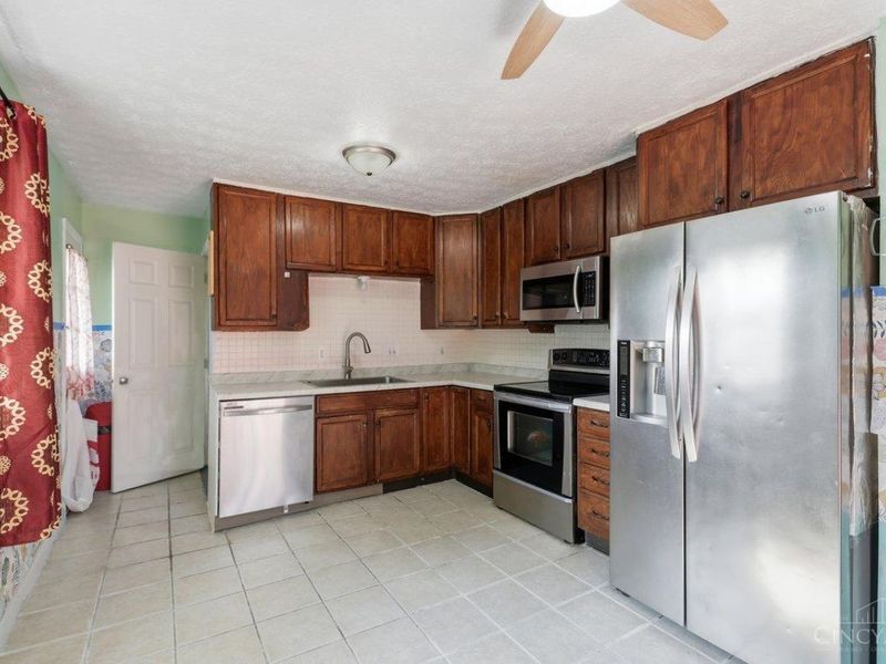 2536 Sudbury Drive, Colerain Township, OH 45231 Photo 12