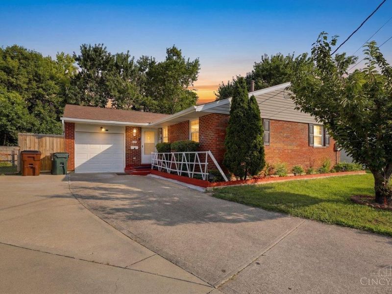 2536 Sudbury Drive, Colerain Township, OH 45231 Photo 2