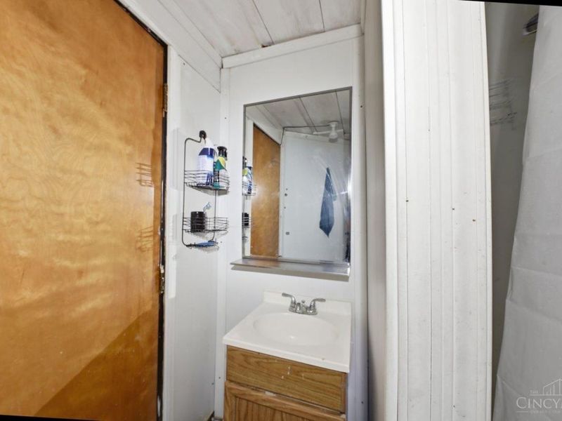 2536 Sudbury Drive, Colerain Township, OH 45231 Photo 32