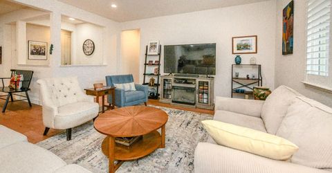 2205 Russell Cir, Woodland, CA 95776 Photo