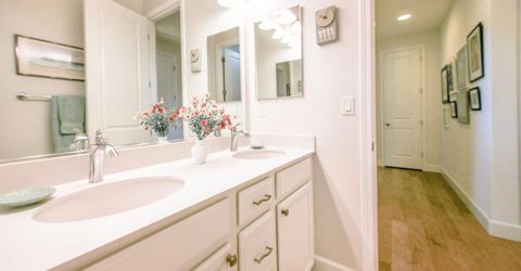 2205 Russell Cir, Woodland, CA 95776 Photo