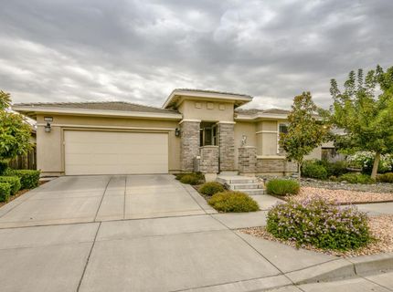 2205 Russell Cir, Woodland, CA 95776 Photo