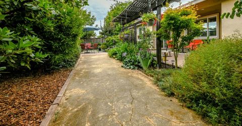 2205 Russell Cir, Woodland, CA 95776 Photo