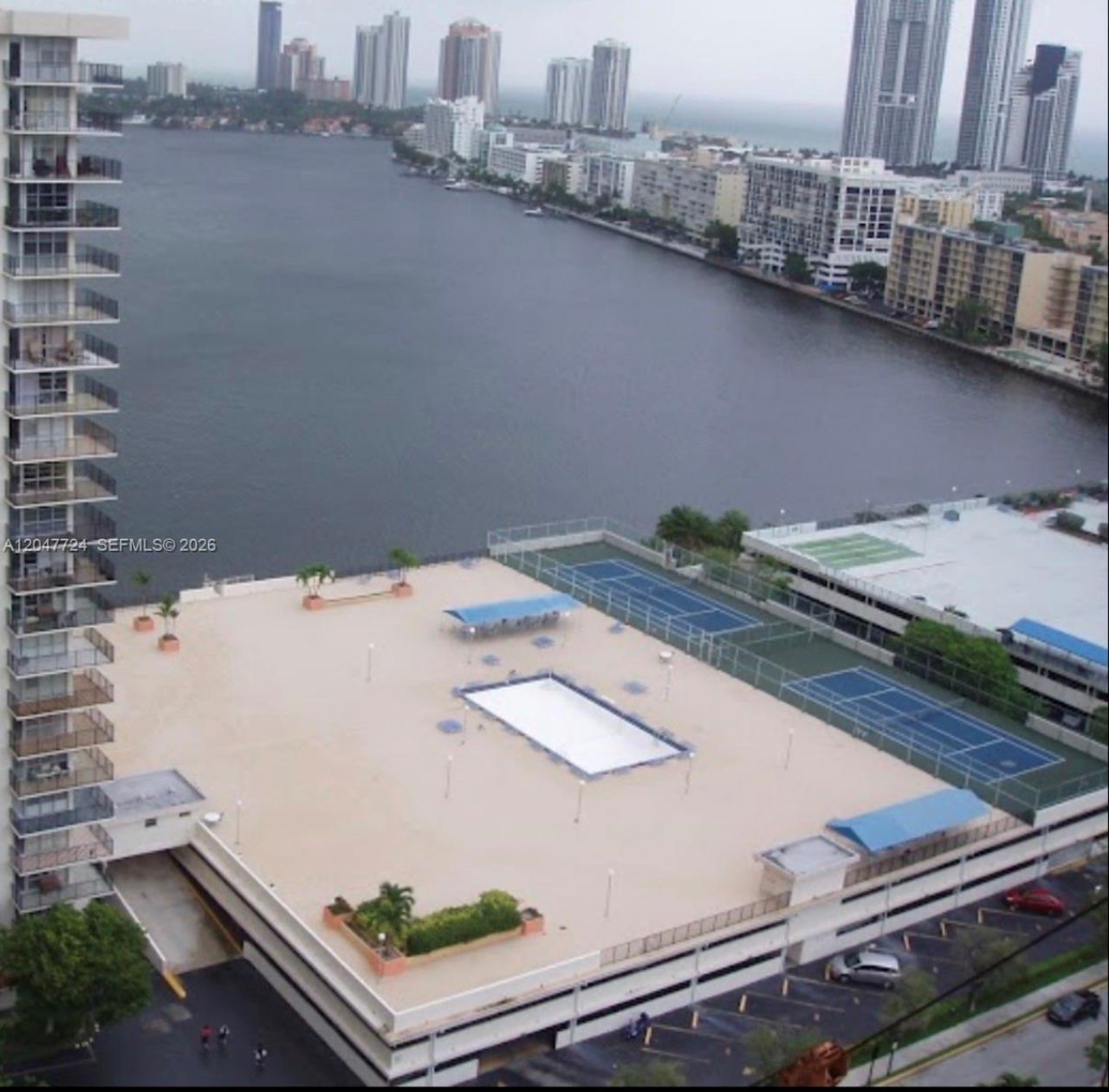 301 174th St , Unit 1208, Sunny Isles Beach, FL 33160 Photo