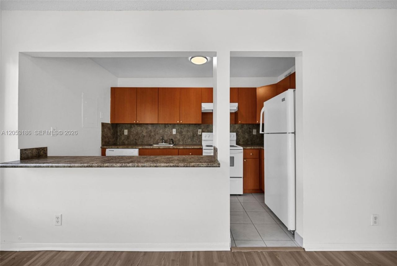 505 S Pine Island Rd , Unit B102, Plantation, FL 33324 Photo