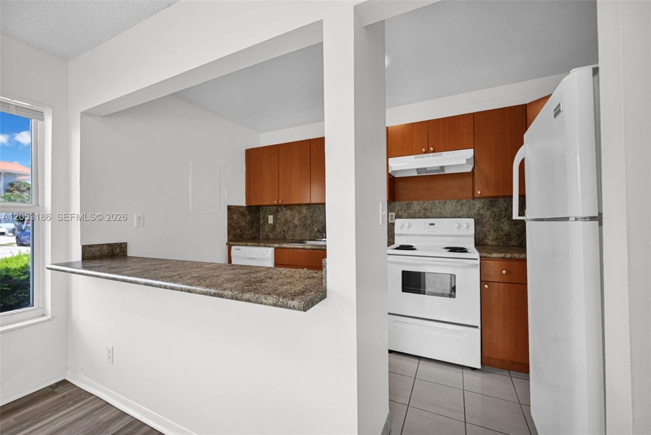 505 S Pine Island Rd , Unit B102, Plantation, FL 33324 Photo