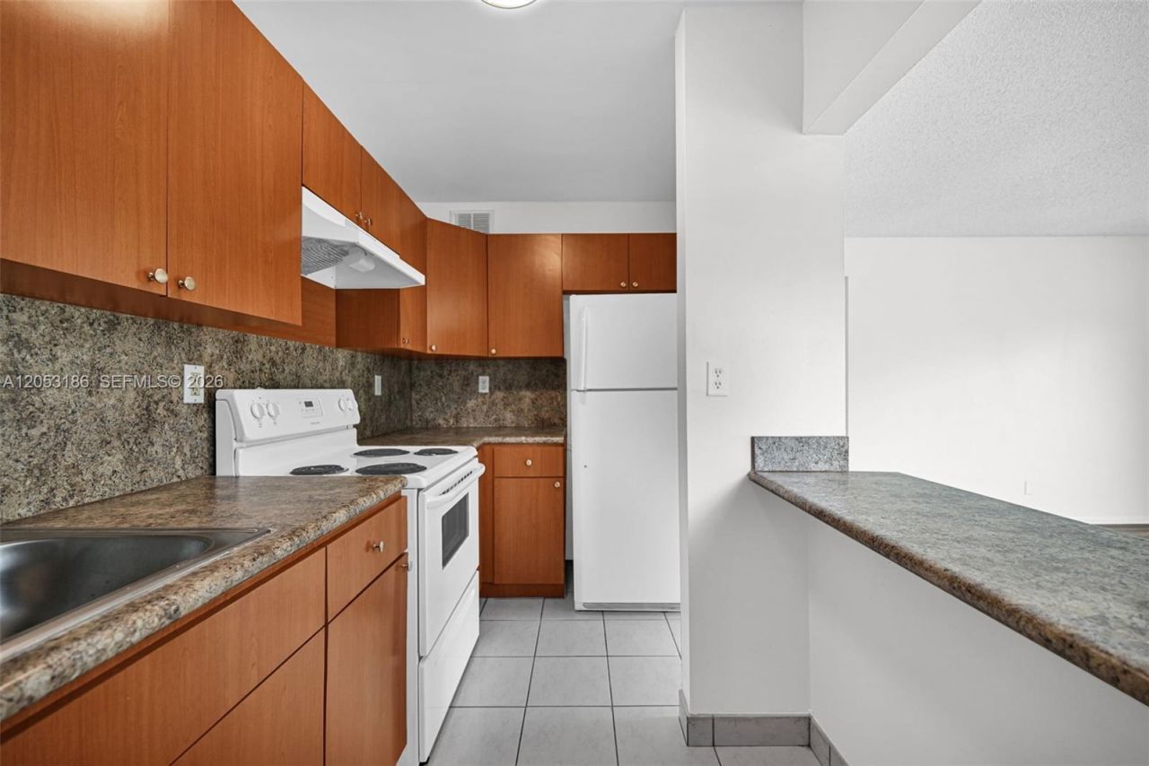 505 S Pine Island Rd , Unit B102, Plantation, FL 33324 Photo